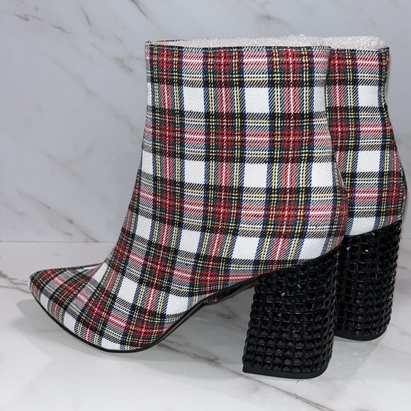 NEW Betsey Johnson kassie white plaid studded heel boots - Picture 3 of 4